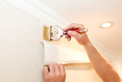 Pose de papier peint à Roucourt — revêtements muraux et toiles de verre